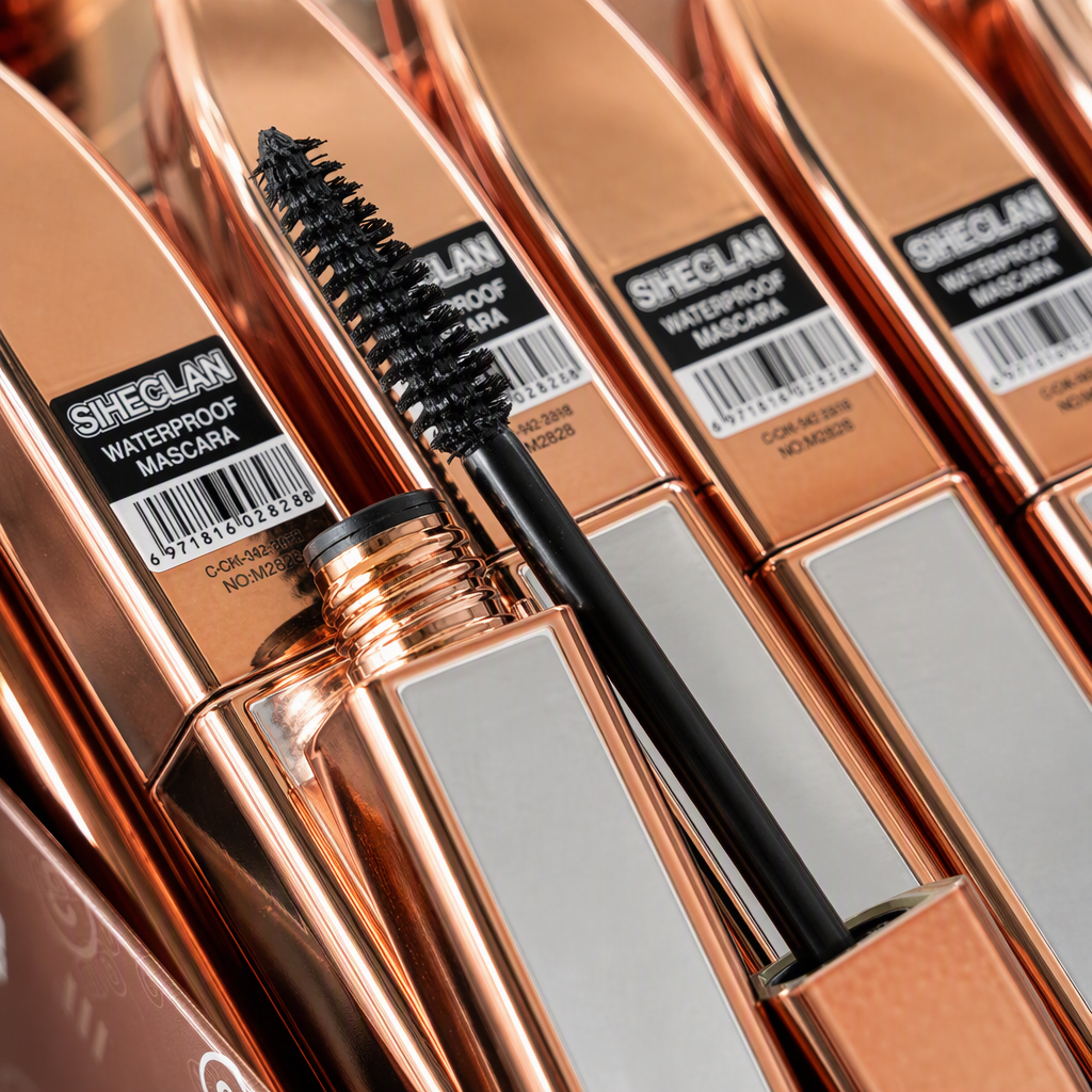 The rose gold mascara is long-lasting, slender, curly, waterproof and does not smudge Application Scenario