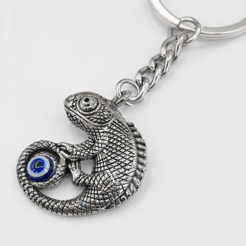 Silver chameleon creative keychain, a personalized and trendy pendant Application Scenario