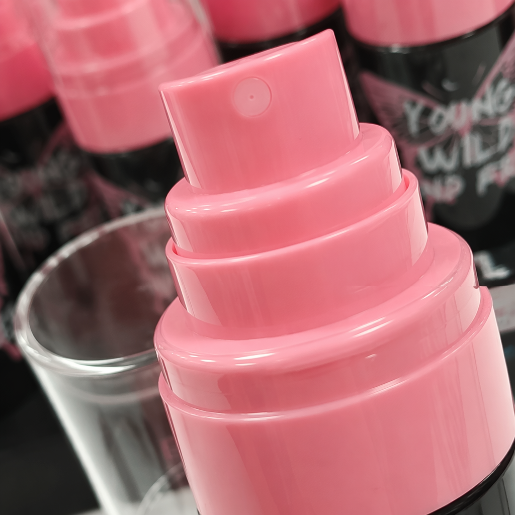 Black bottle body, pink nozzle, cosmetic empty bottle, lotion and essence portioning bottle, custom-made spray bottle Application Scenario