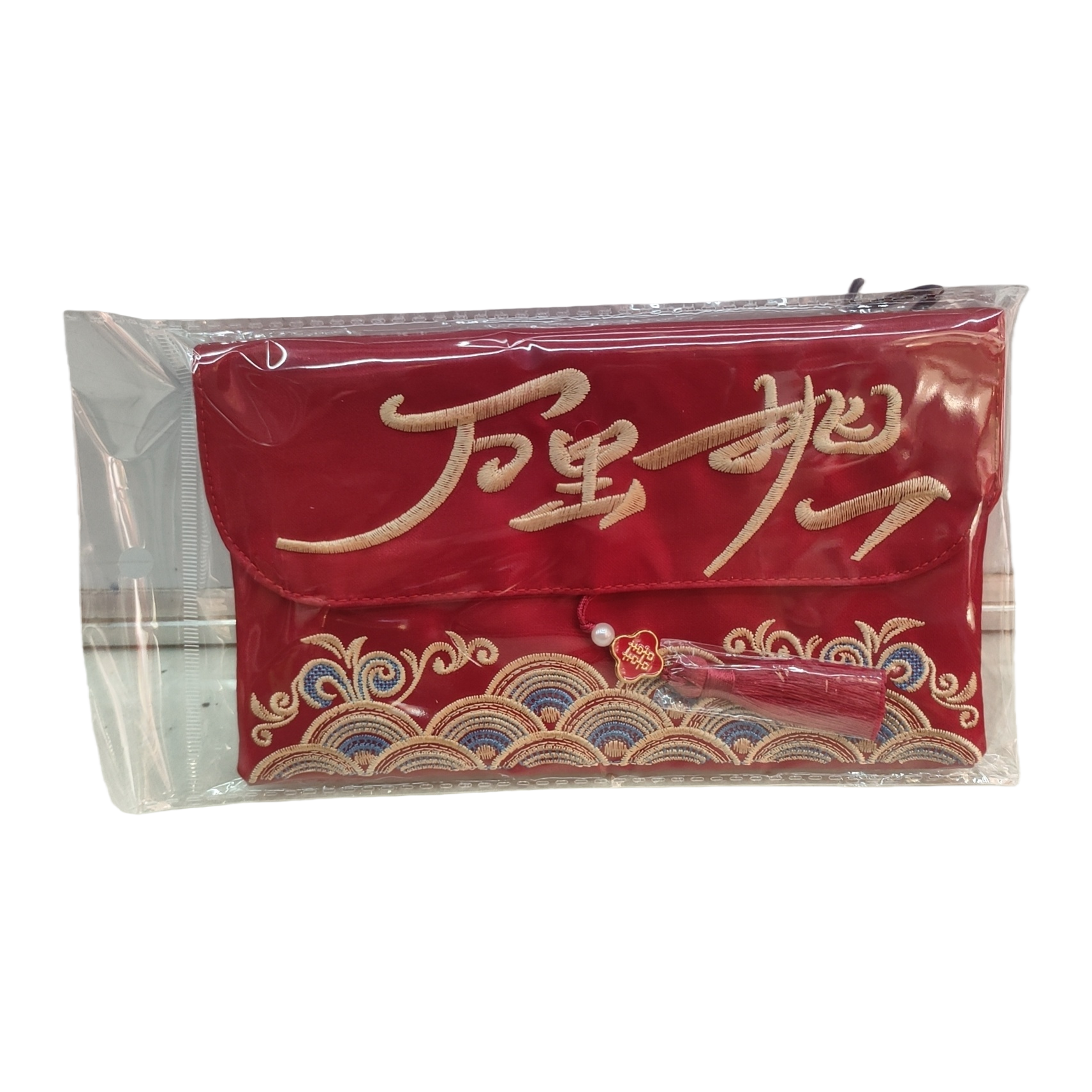 The New Year's festive red embroidered red envelope bag is exquisitely handcrafted. It is an essential gift bag for weddings and festivals Item Picture