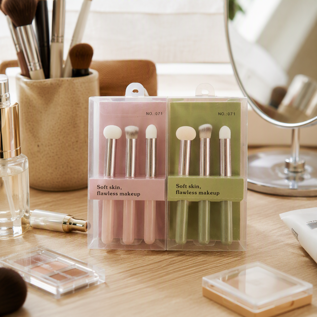 Pink and green packaging set of three makeup brushes, soft and delicate, multi-functional makeup tools, essential beauty gift box details Picture