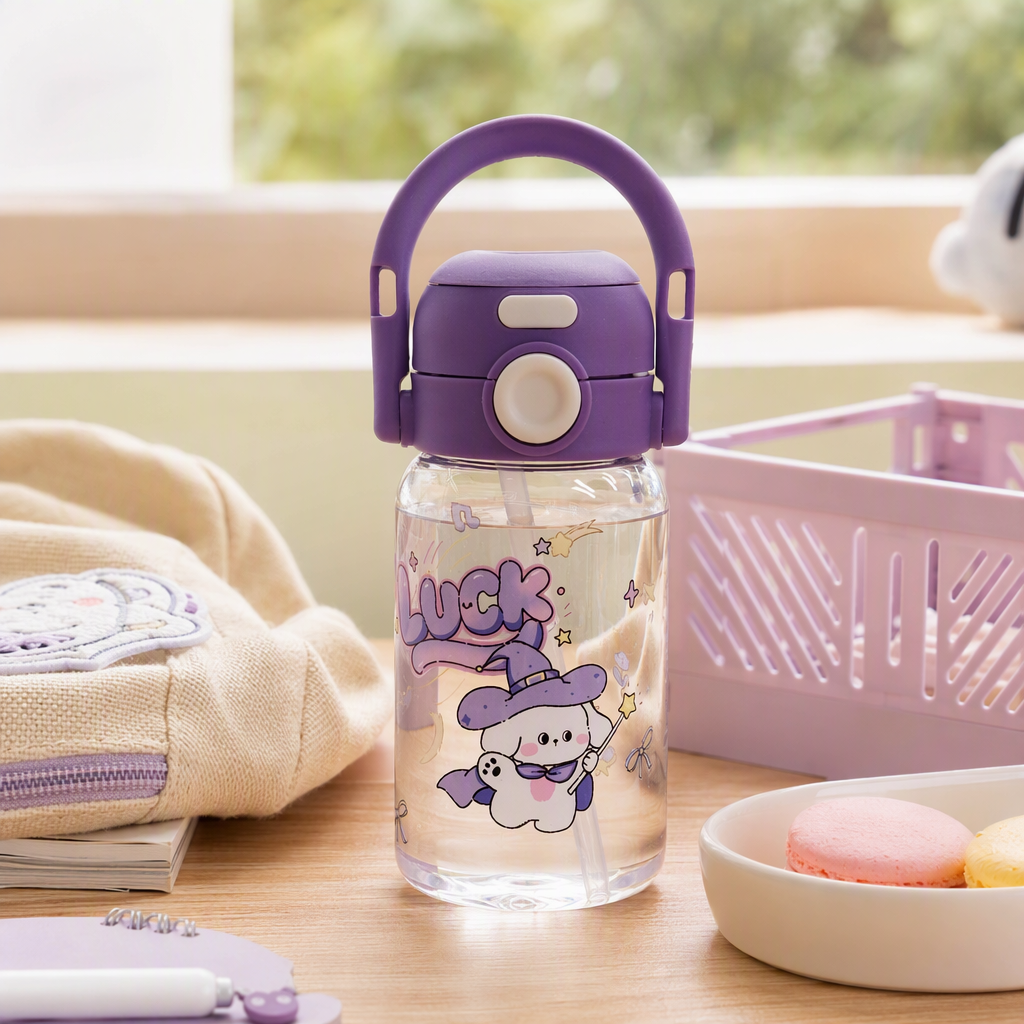 This purple handle water cup is printed with the word "Luck" and a pattern of a wizard puppy. It is a heat-resistant, leak-proof, portable student and adult water bottle details Picture