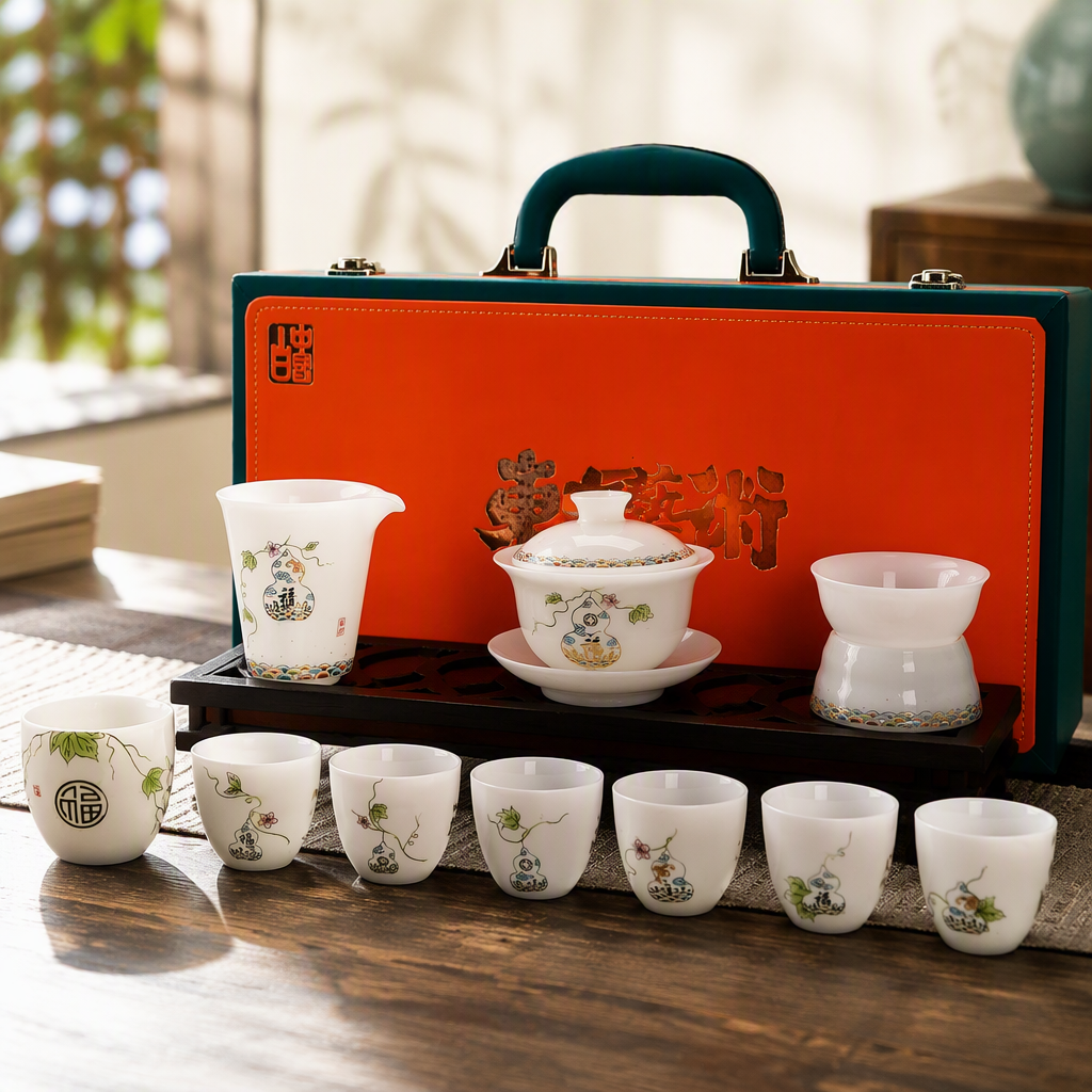 White porcelain tea set, simple household teapot, tea cup, tea tray, tea strainer, tea filter gift set details Picture