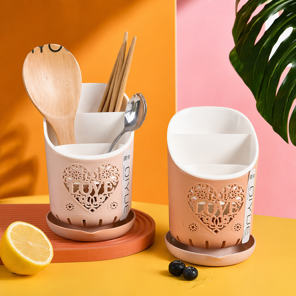 Pink heart-shaped hollowed-out storage box with base, drainage, wooden spoons, chopsticks, metal spoons and kitchenware storage and organization box Specification image