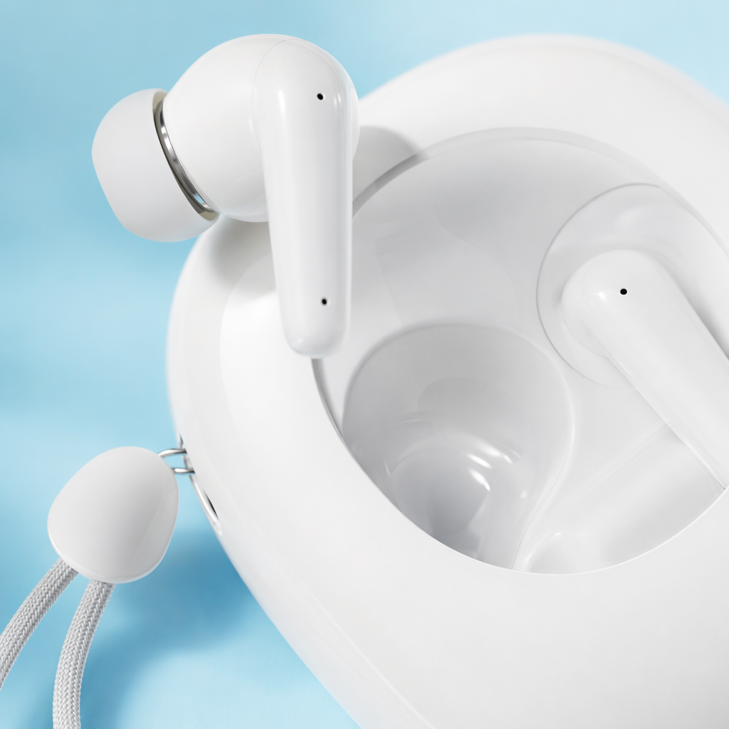 White wireless earphone storage case, portable charging case, earphone protection case, earphone accessory storage box Application Scenario