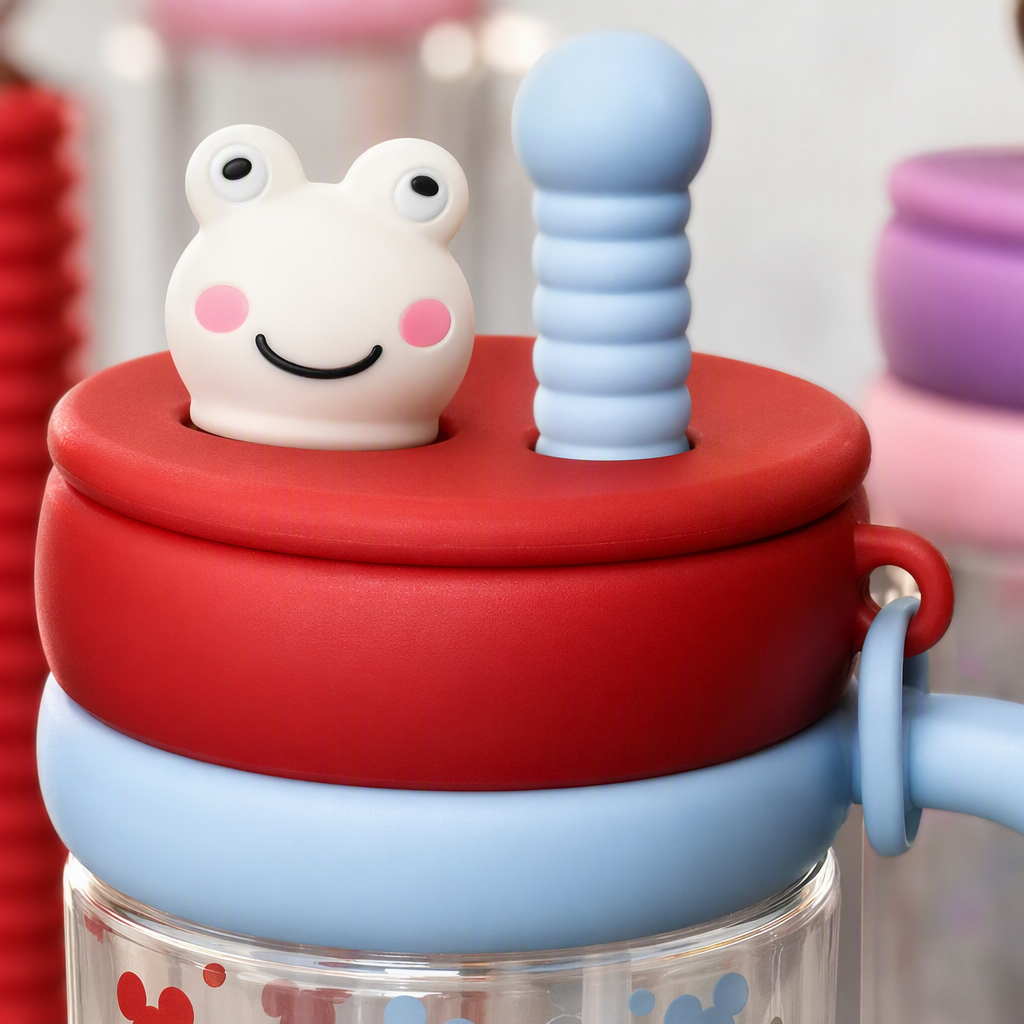 Creative colorful cartoon water cup, portable leak-proof water cup with straw, cute student water cup gift Application Scenario