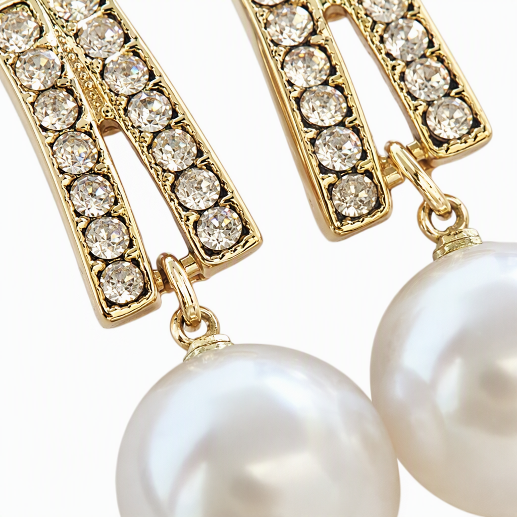 Moda oro con diamantes rectángulo clip de oreja con colgante de perla blanca elegante temperamento earwear lady earwear Application Scenario