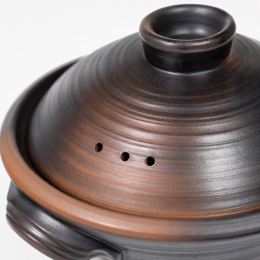 Multi-functional heat-resistant ceramic clay pot, stewing soup pot, soup pot, household kitchen stewing pot, clay pot, pottery tableware Application Scenario