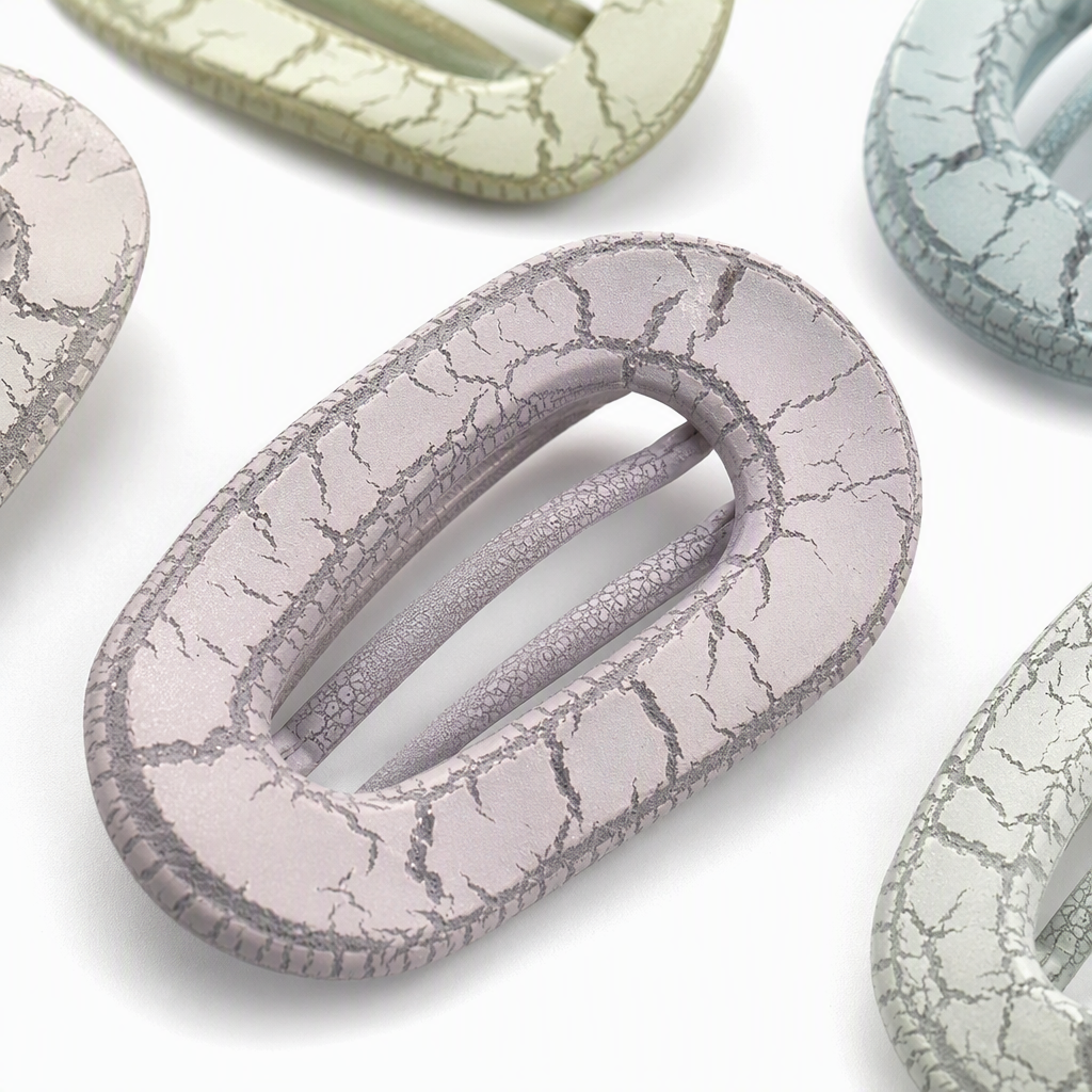 Creative crack-textured hair clips, fashionable and simple hair accessories, hairstyle decoration hair clips, hair accessories, hair clips clips, hairstyle accessories Application Scenario