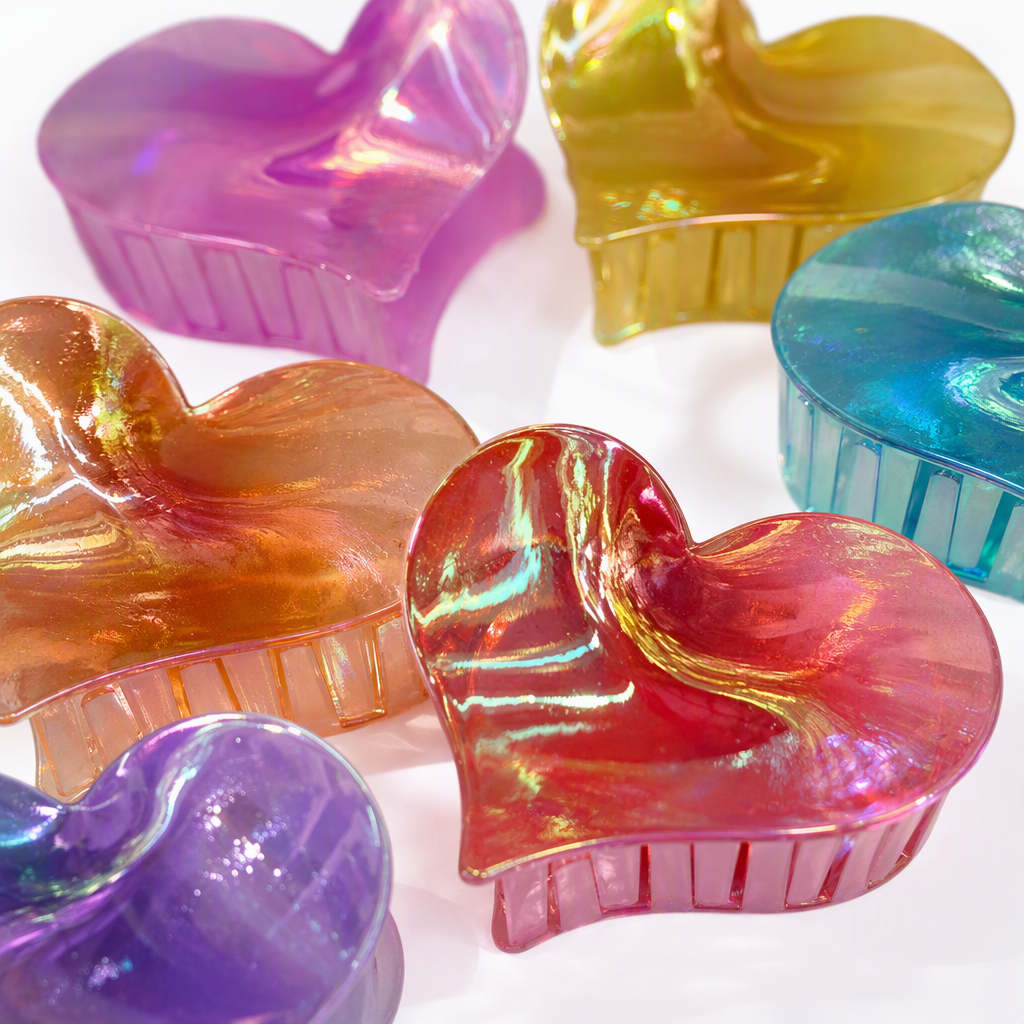 Colorful heart-shaped hair clips, cute and sweet hair accessories, versatile hair clips, hair accessories, headwear and hair accessories, fashionable and trendy Application Scenario