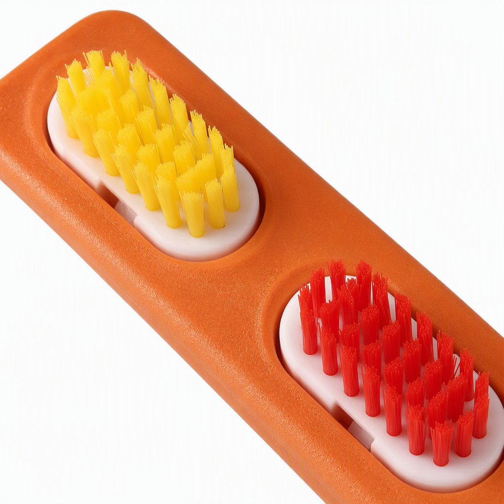 Orange Tickle tickle three-piece set, two-color massage head handle with ring, bottom four-toothed fork structure, portable home care tool Application Scenario