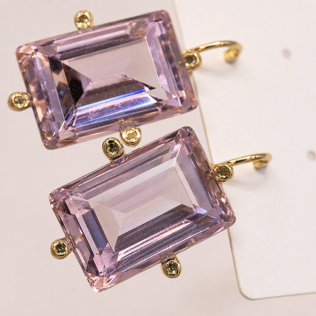 Elegant pink square zircon earrings, simple and elegant women's earrings, fashionable and versatile earring accessories Application Scenario