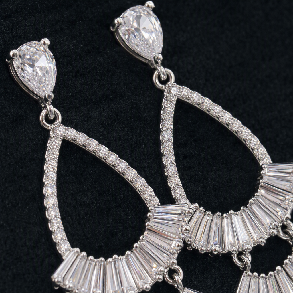 Shining silver diamond-encrusted tassel earrings, simple and fashionable earrings, women's versatile earrings, trendy accessories Application Scenario