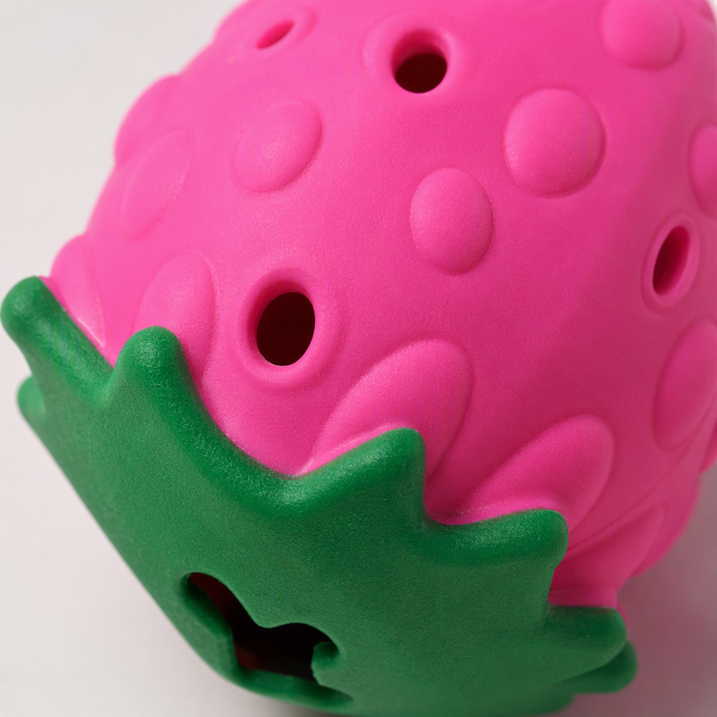 Pink strawberry-shaped pet teething toys, chewable and color-resistant pet supplies, teething toys, pet toys Application Scenario
