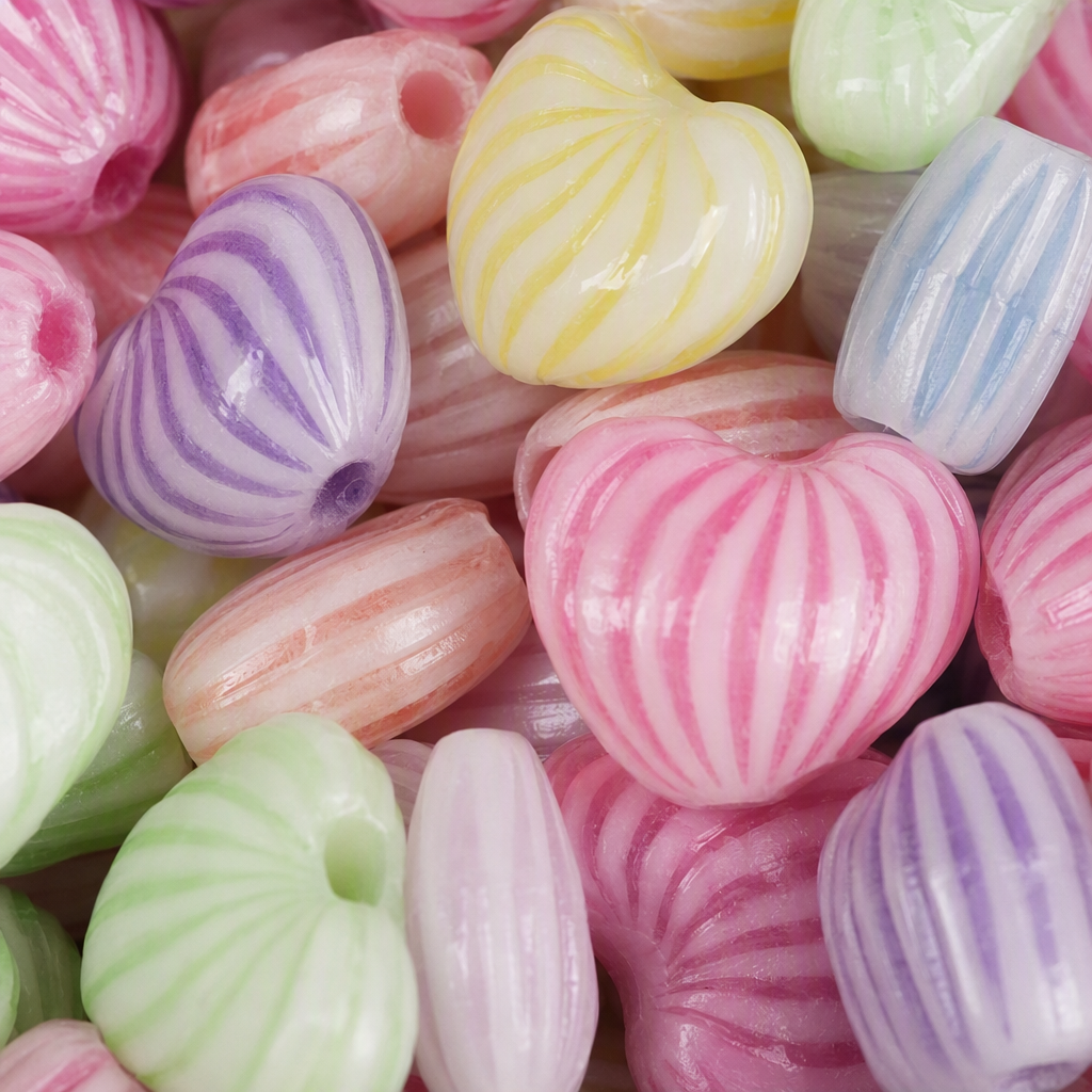 Colorful striped heart-shaped beads, DIY handmade jewelry accessories, creative bracelets, necklaces, materials and decorative items Application Scenario