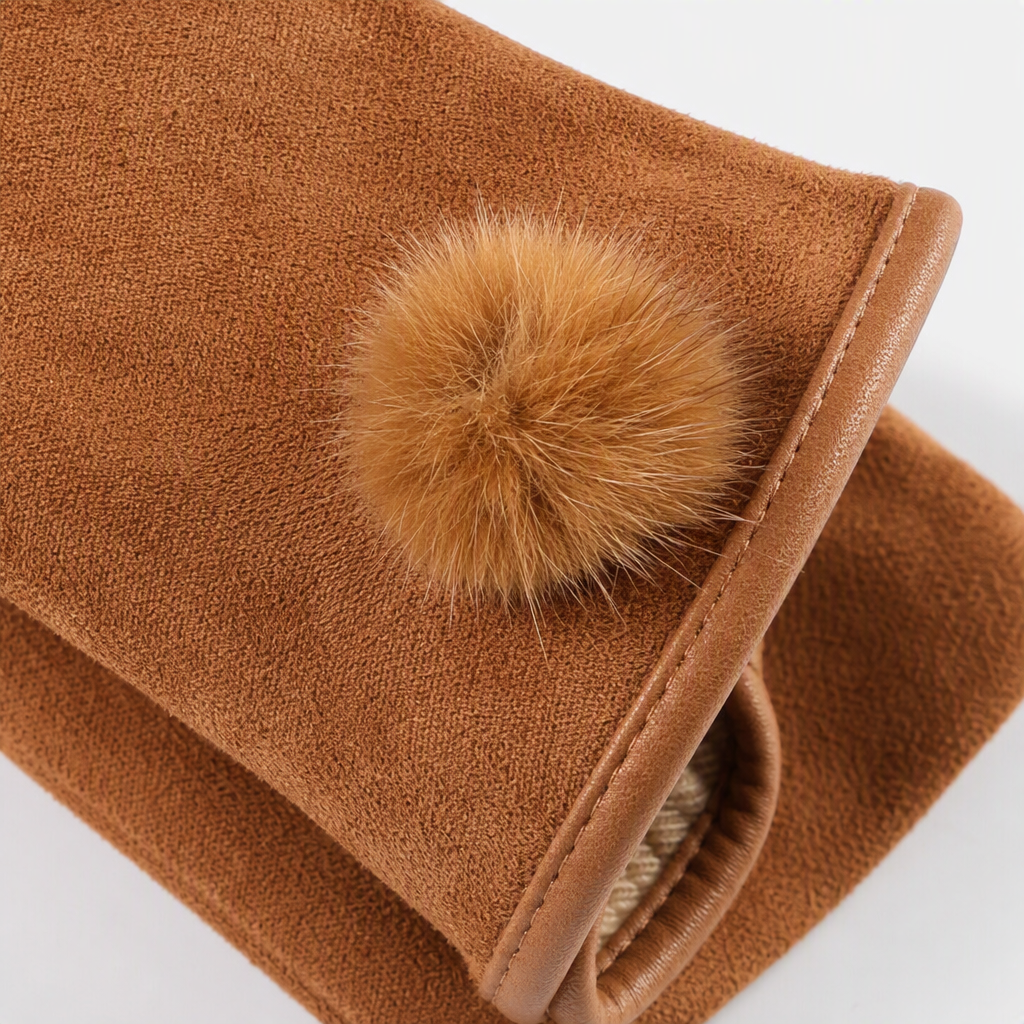 Fashionable and warm brown suede gloves for both men and women, soft and comfortable cold and wind protection hand covers for autumn and winter Application Scenario