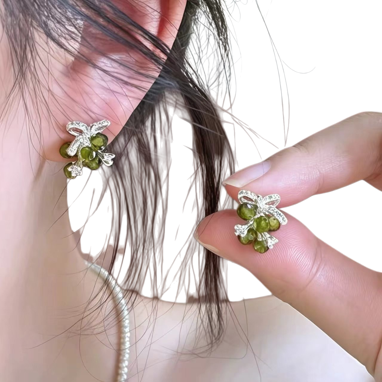Fashionable green beaded bow stud earrings, simple and elegant earrings, versatile women's earrings and other accessories Item Picture