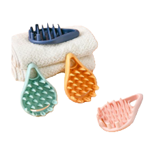Professional hair comb, multi-functional plastic comb, hair care comb, smooth combing, hair beauty tool Application Scenario