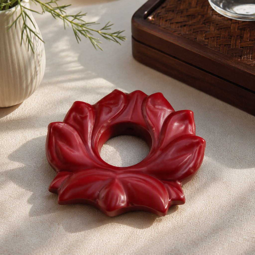 High-content cinnabar pendants, red lotus-shaped sculpture handicrafts, decorative ornaments, home living room creative gifts and collectibles details Picture