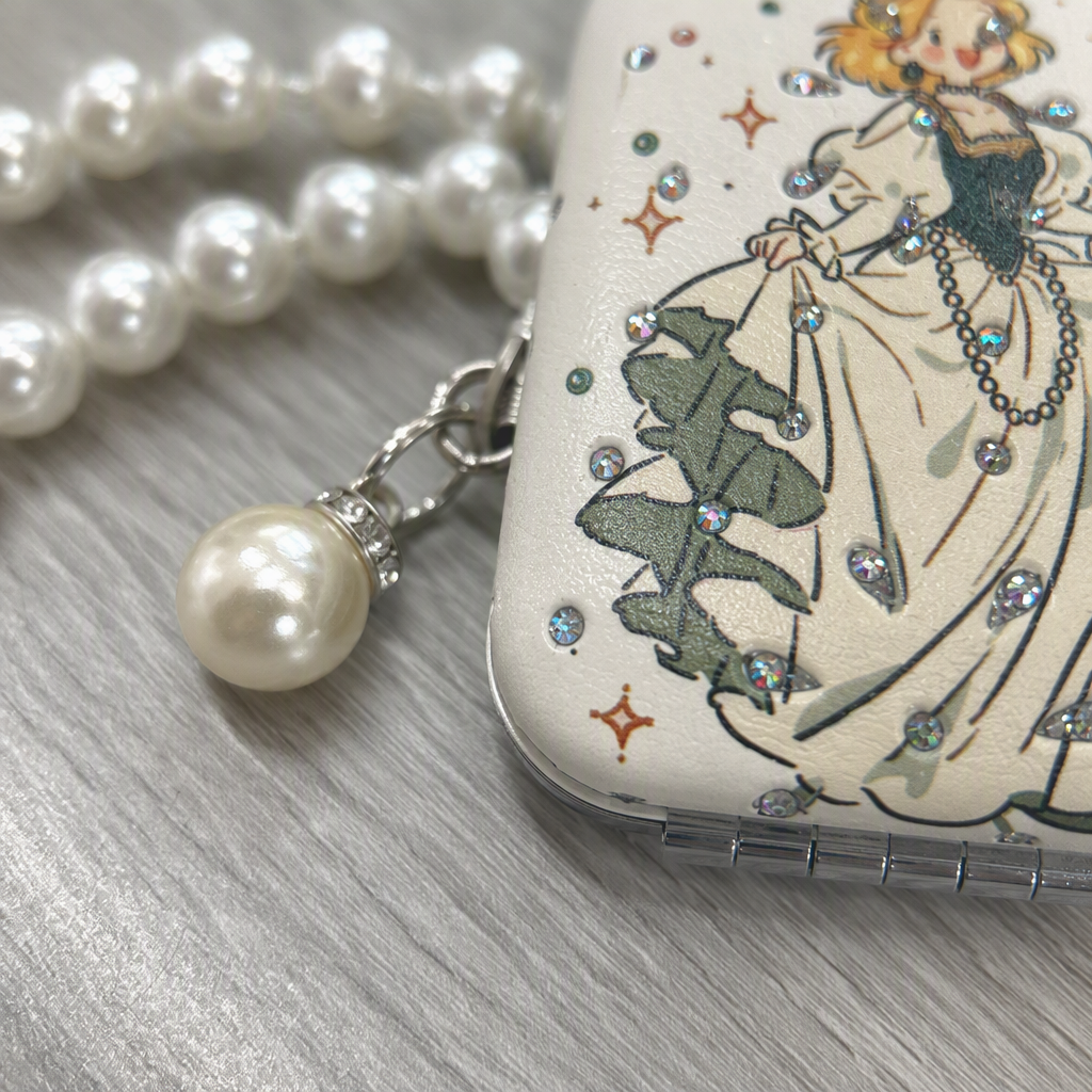 A portable small mirror with colorful floral patterns, a fashionable makeup mirror, a must-have exquisite and creative gift for girls Application Scenario