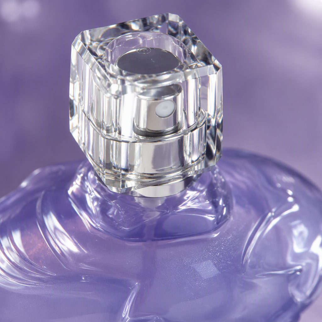 Purple perfume bottle, exquisite packaging box, fashionable and high-end ladies' fragrance gift box, gift set Application Scenario