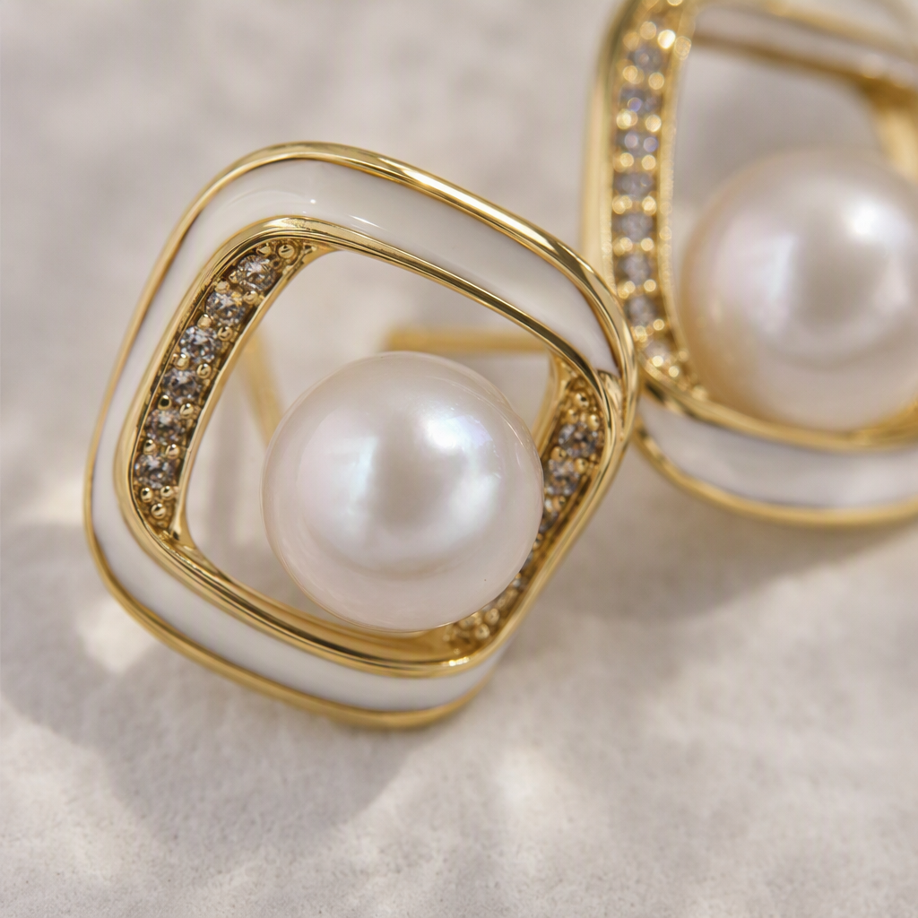 The golden pearl stud earrings are simple, elegant, fashionable and versatile. They are elegant earrings for women and can be given as gifts Application Scenario