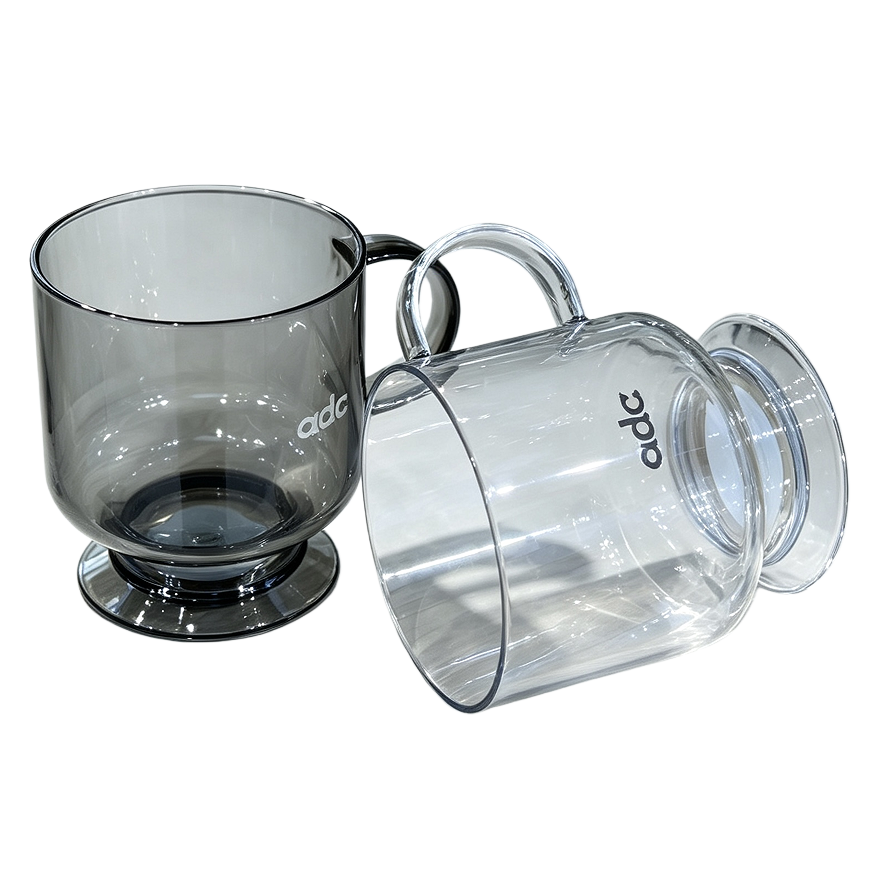 【CL】26Q3#7092 High-footed brushing and rinsing cup, grey frosted vertical patterned car colored glass cup, transparent simple and creative household drink cup Application Scenario