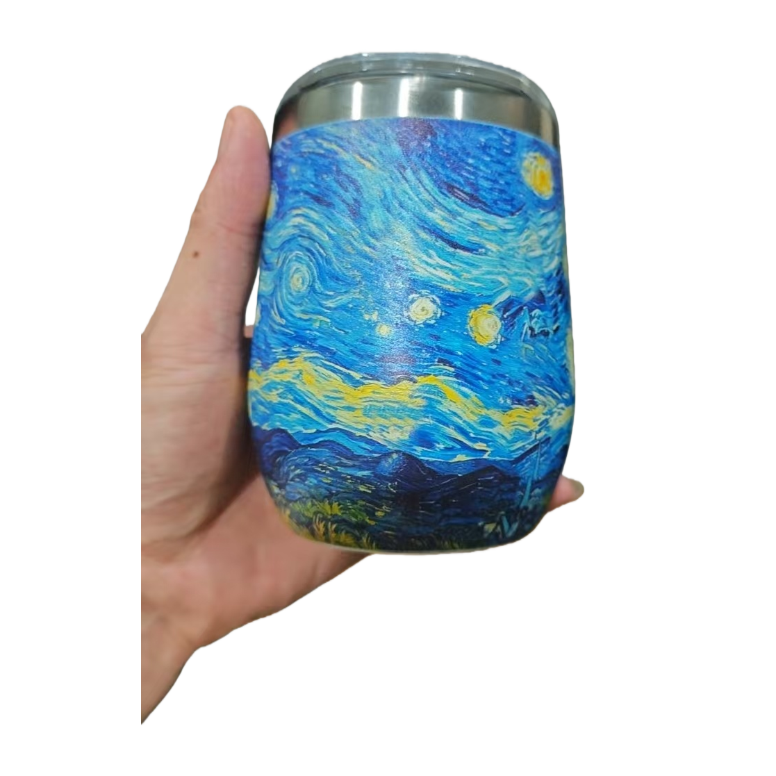 فنماذج النجوم الإبداعية تحمل أكواب مياه دافئة في الهواء الطلق Item Picture