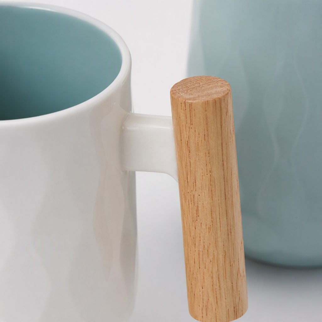 【CL】26Q3#7018 wooden-handled mouthwash cup, light blue and white ceramic couple cup set, including wooden-handled toothbrush, toothpaste, multi-functional beverage, glass plate combination design, simple and practical Specification image