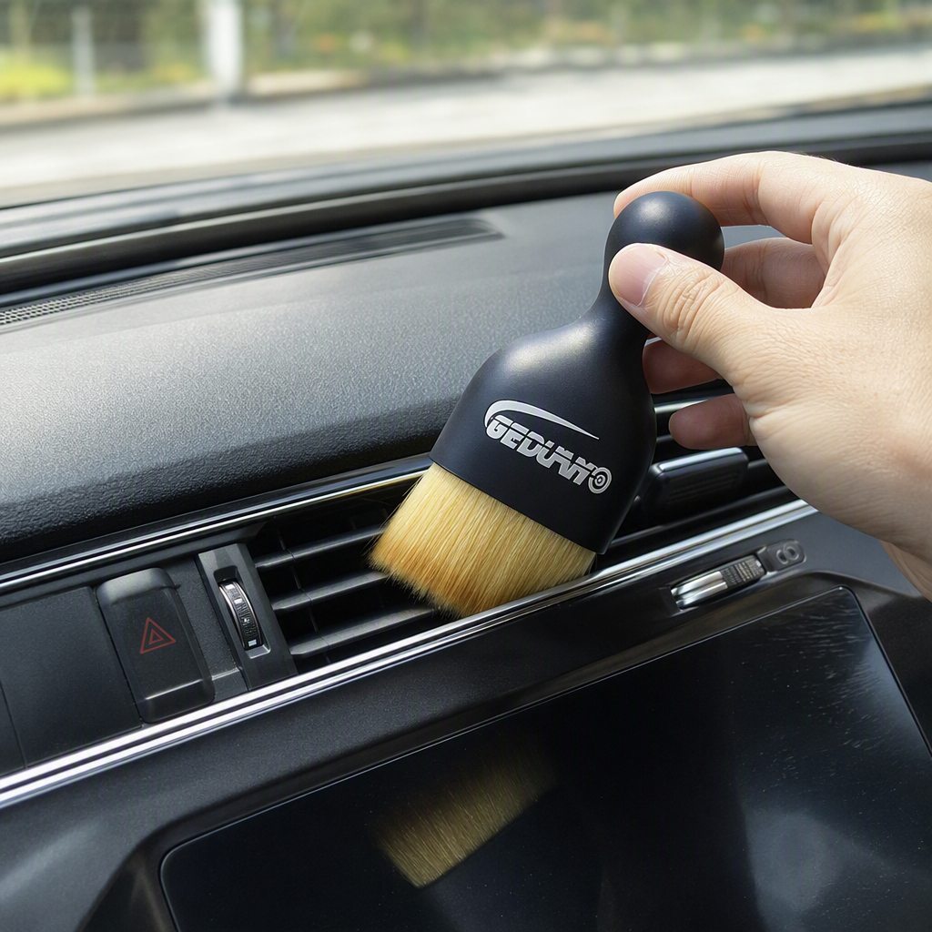 Multi-functional car cleaning brush with black handle and yellow bristles, interior car wash brush, car beauty tool details Picture