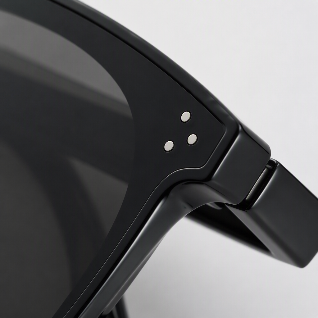 Fashionable polarized sunglasses, men's UV protection sunglasses, driving sunglasses, black trendy style Application Scenario