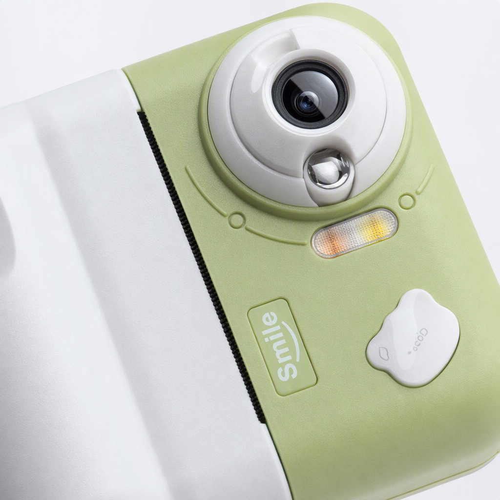 Children's color digital camera, green and white portable photography toy camera, children's gift, suitable for school-aged children to use Application Scenario