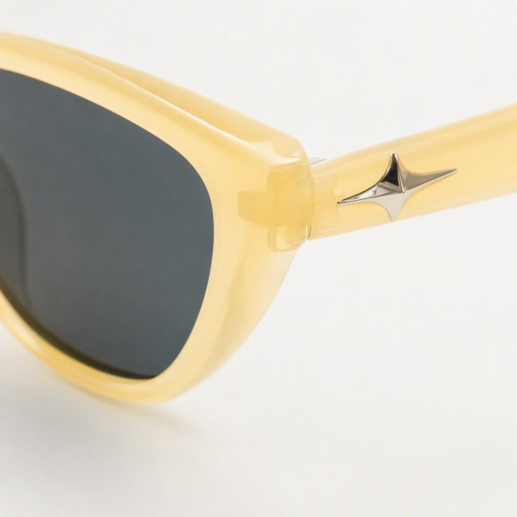 Fashionable polarized sunglasses, cat-eye style, light yellow lenses, UV protection, trendy and versatile women's sunglasses Application Scenario