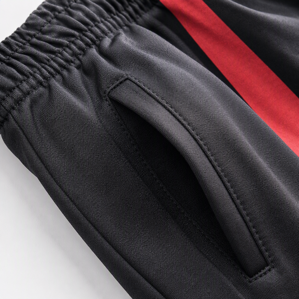 Fashionable sports shorts, men's casual loose breathable striped decorated black sports shorts, sports casual shorts Application Scenario