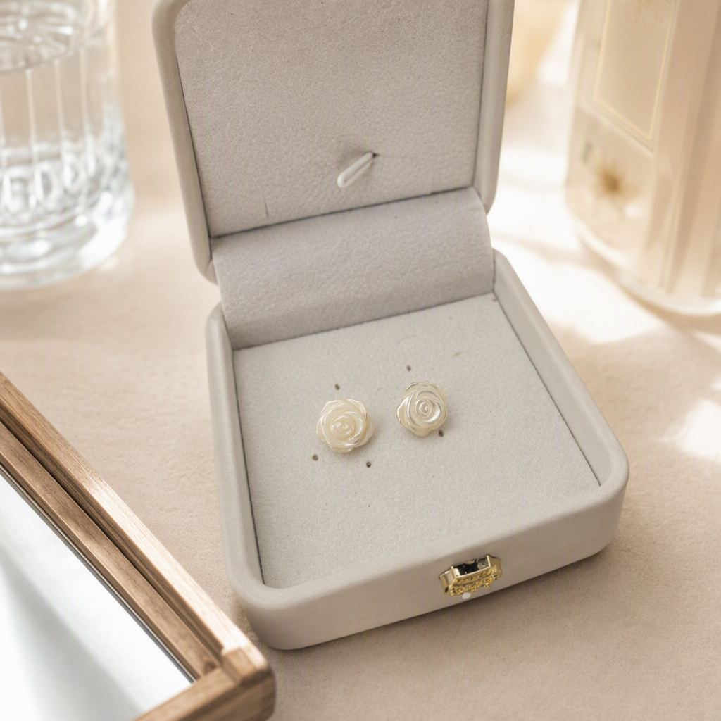 The white rose stud earrings exude a simple, luxurious and versatile style. They are trendy earrings and accessories for girls details Picture