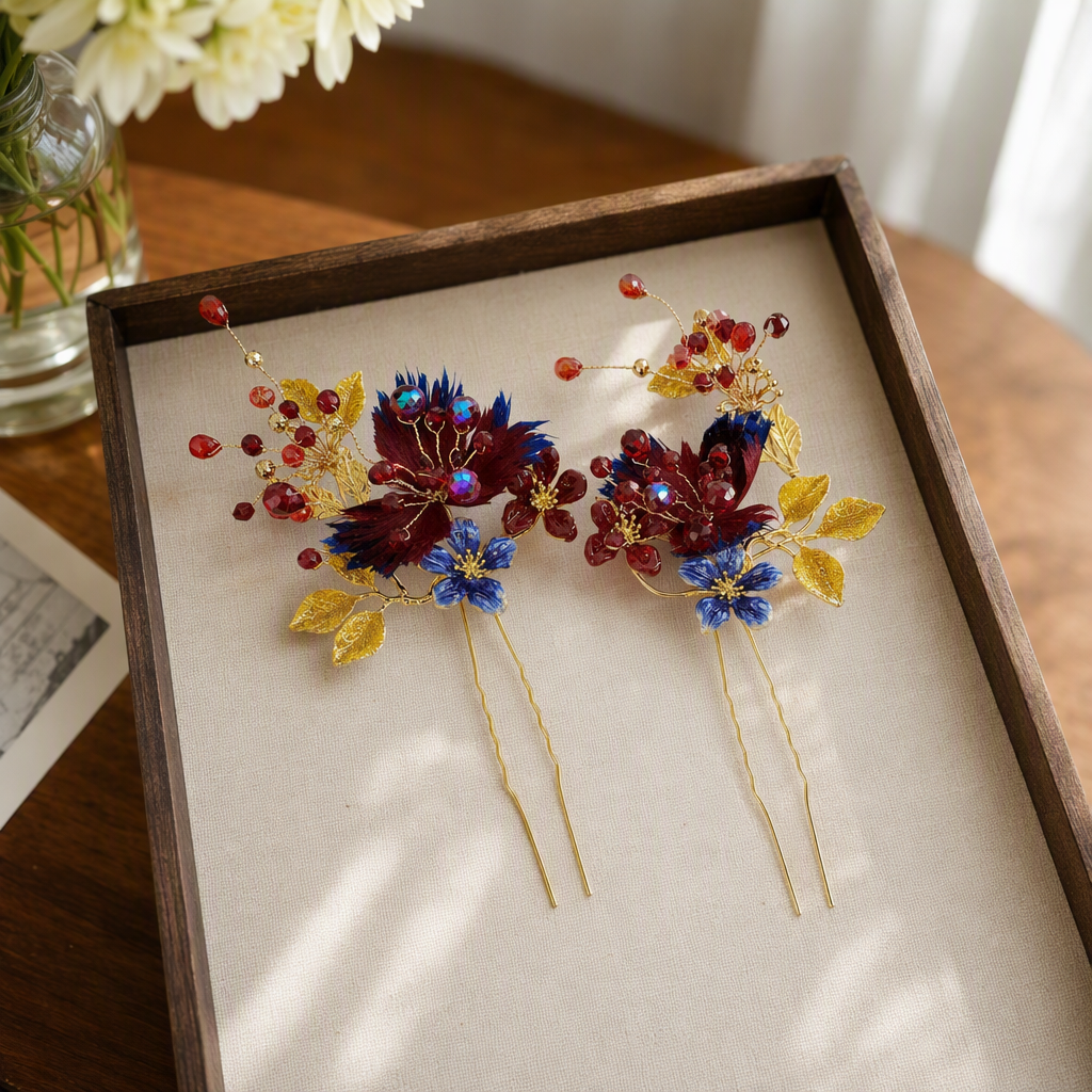 Golden hairpins, red and blue floral decorations, elegant hair accessories, Hanfu hairpins and hair accessories details Picture