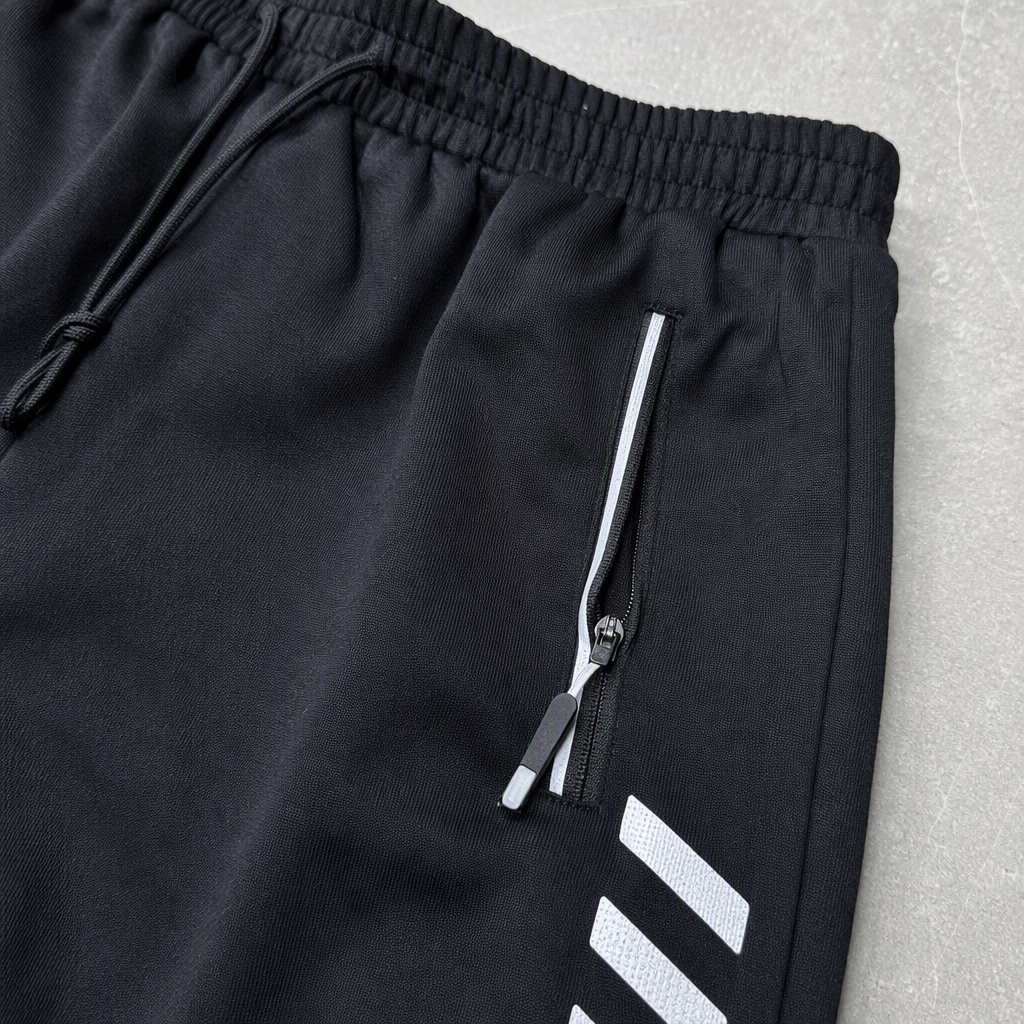 Comfortable, breathable, casual and loose long pants, sports casual pants, men's black sports pants, trendy and versatile sports long pants Application Scenario