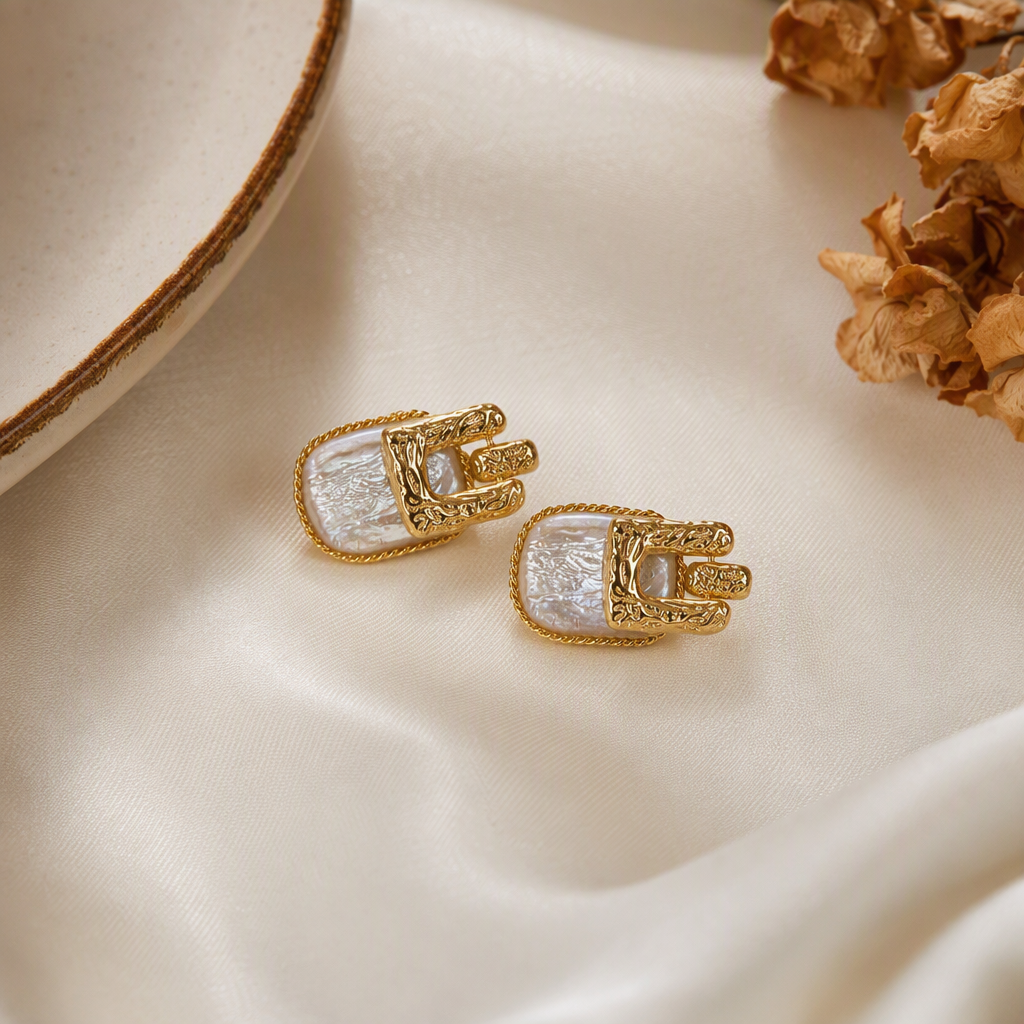 Fashionable golden stud earrings, simple and elegant earrings for women, Korean version, versatile earrings, trendy accessory gifts details Picture