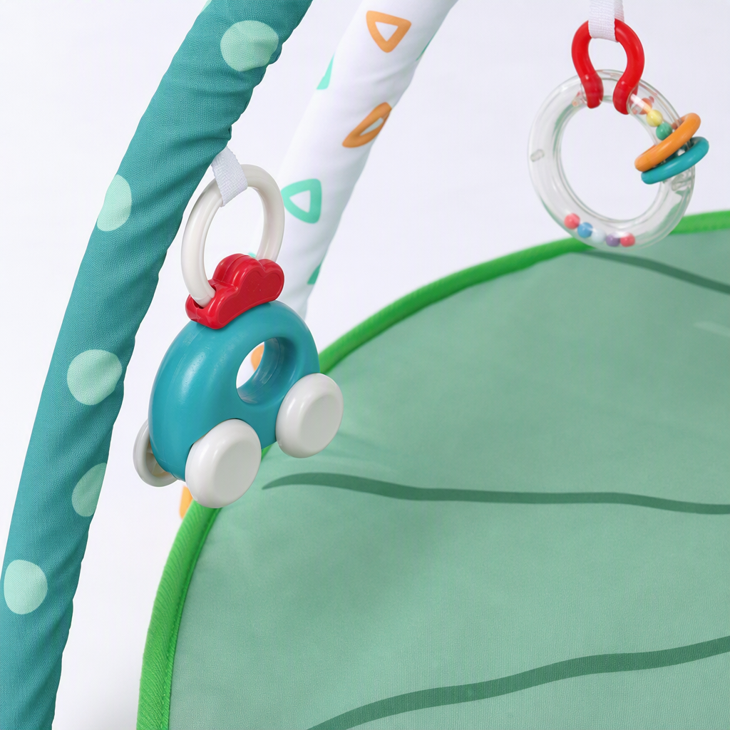 Baby play mat, green leaf-shaped, arched hanging toy rack, colorful small balls, safe and environmentally friendly baby crawling mat Application Scenario