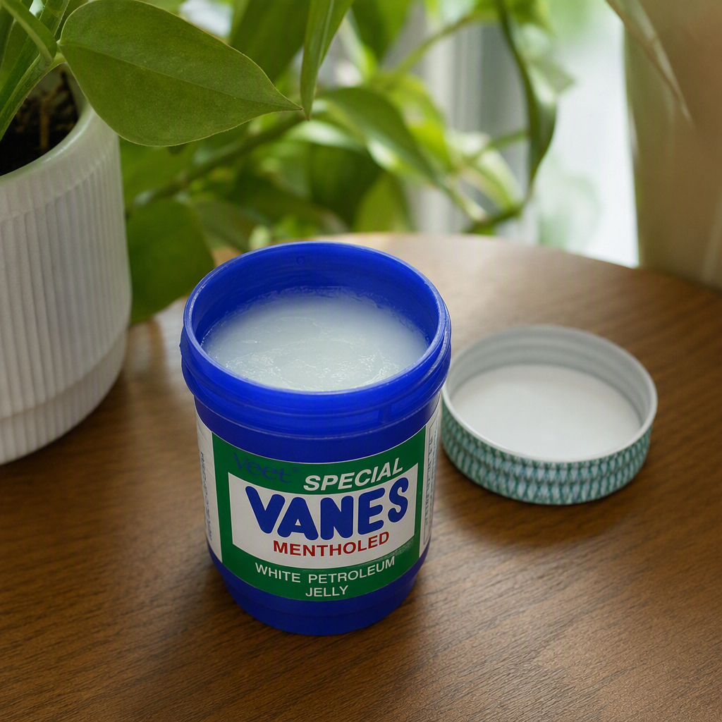 VEET SPECIAL VANES Mint Scented Vaseline Cream, green packaging box, blue can, Moisturizing, Repairing and skin care, 50g details Picture