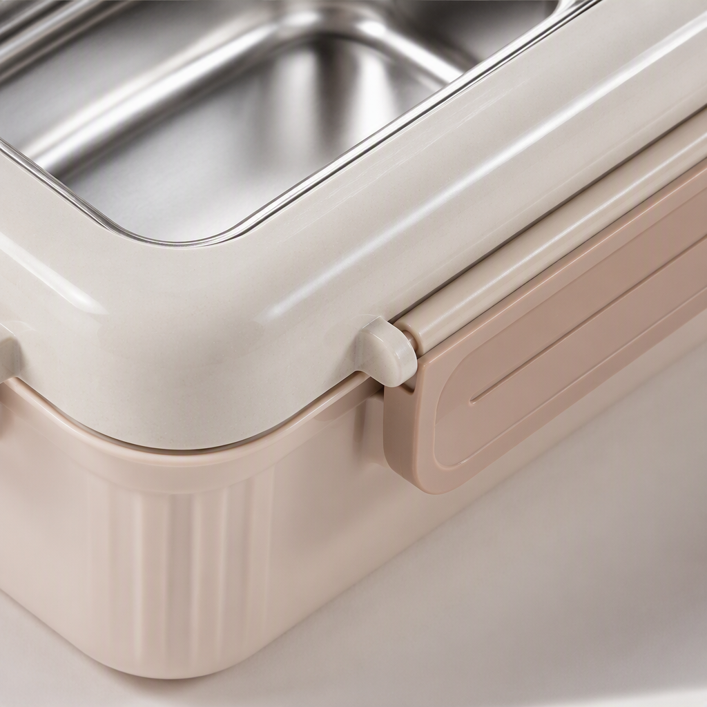 Multi-layer portable lunch box, large-capacity insulated lunch box, beige simple student and office tableware storage box Application Scenario