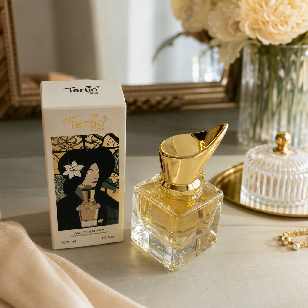 Fashionable white packaging box, exquisite perfume bottle, simple and elegant, high-end gift box packaging, suitable for gift display details Picture