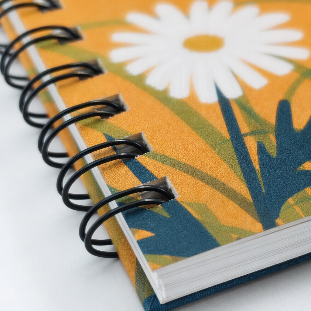 Donghu Paper Products A6HOLA VERANO Small Daisy Coil Summer Flower Ins-style Notebook Application Scenario