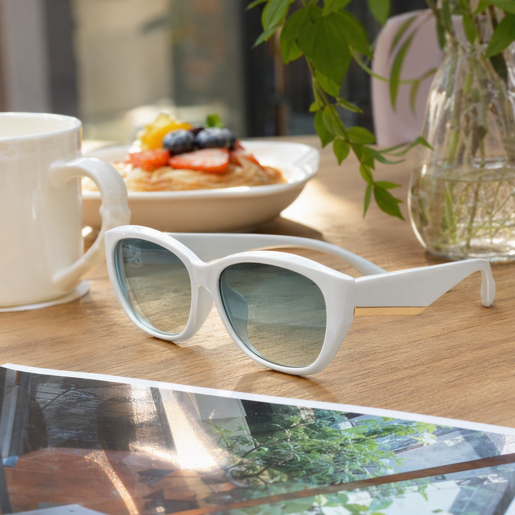 Fashionable white cat-eye sunglasses, UV-blocking polarized sunglasses, trendy and versatile sunglasses for women details Picture