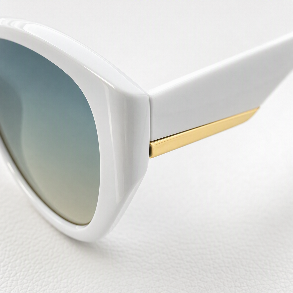 Fashionable white cat-eye sunglasses, UV-blocking polarized sunglasses, trendy and versatile sunglasses for women Application Scenario