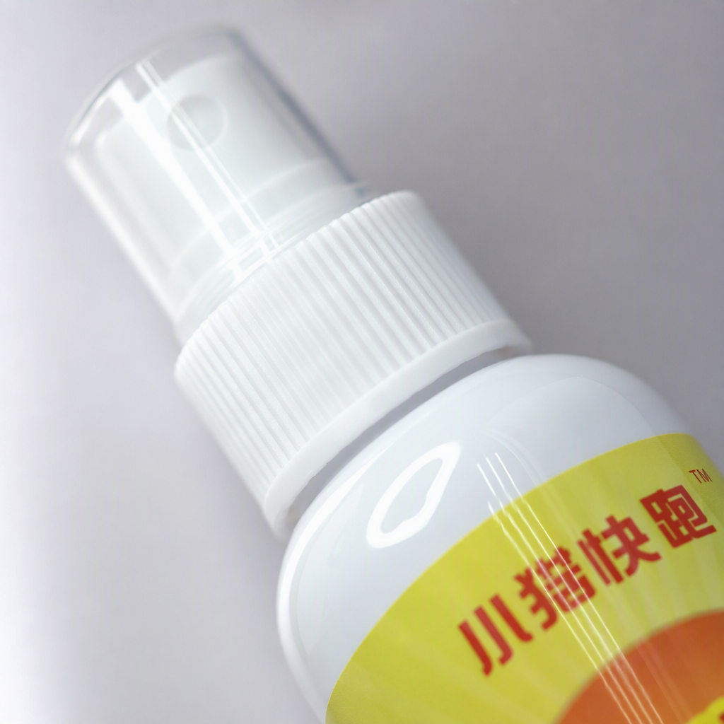 White spray bottle cat repellent, pet repelling spray to prevent scratching, household items to remove cat sticking, pet accessories Application Scenario