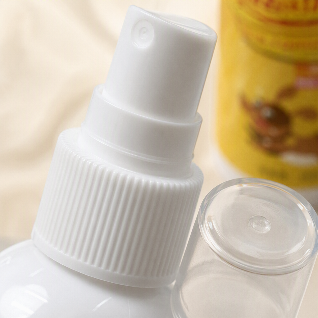 Pet repelling spray bottle, white anti-dog disturbance pet dog repellent, portable dog repellent for home and outdoor use Application Scenario