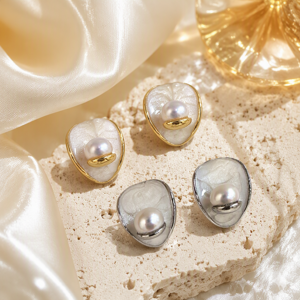 White jewelry storage box, two pairs of pearl stud earrings, gold and silver frame, simple and fashionable ear accessory storage box, gift box set Specification image