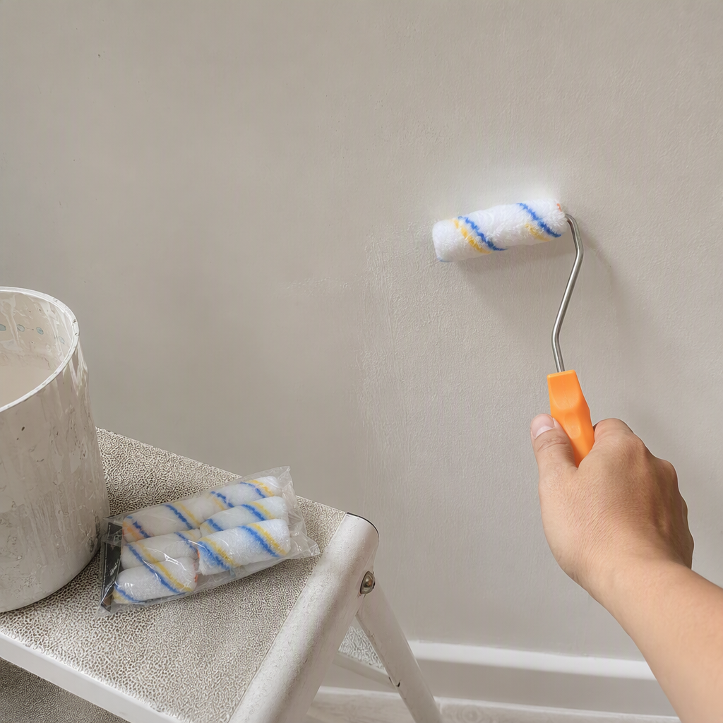 5 pieces of blue and yellow striped roller brush with orange handle paint tool set in transparent plastic packaging