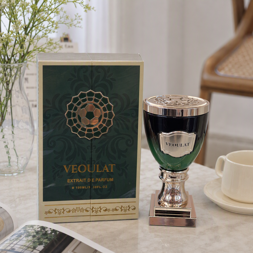 The long-lasting, light and fresh natural aroma is fragrant and woody. The rich caramel blends with the spicy cardamom, and the intense scent seeps into the amber wood, exuding a deep and intense aura details Picture